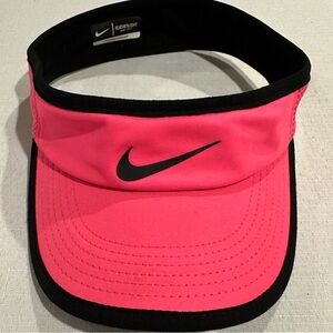 Nike Featherlight Dri-Fit Bright Pink Sports Visor